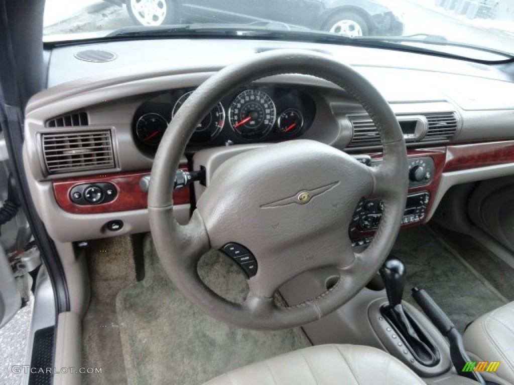 2002 Chrysler Sebring LXi Convertible Sandstone Steering Wheel Photo #90804396