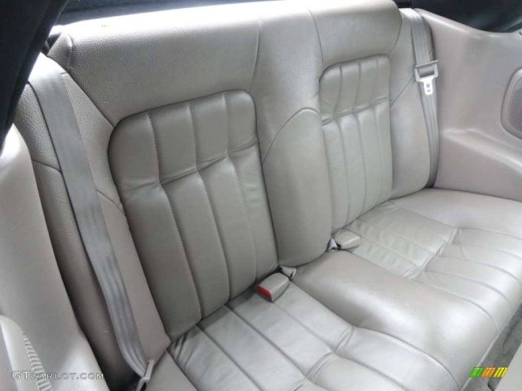 2002 Chrysler Sebring LXi Convertible Rear Seat Photos