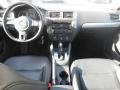 Black Uni - Jetta SE Sedan Photo No. 15
