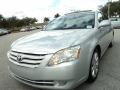 Titanium Metallic - Avalon XLS Photo No. 14