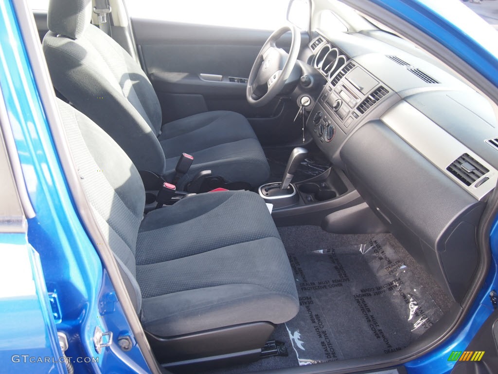 2011 Versa 1.8 S Hatchback - Metallic Blue / Charcoal photo #3