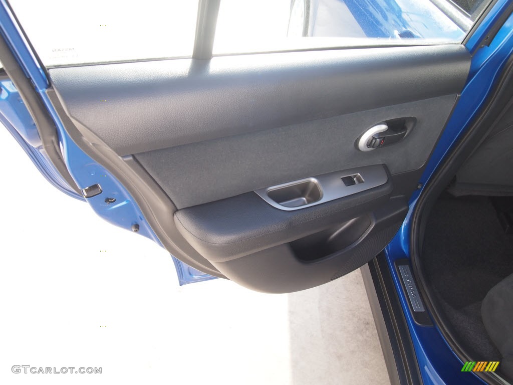 2011 Versa 1.8 S Hatchback - Metallic Blue / Charcoal photo #12