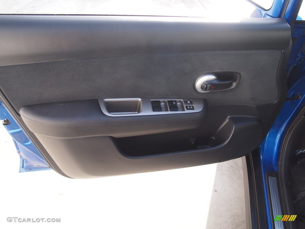 2011 Versa 1.8 S Hatchback - Metallic Blue / Charcoal photo #15