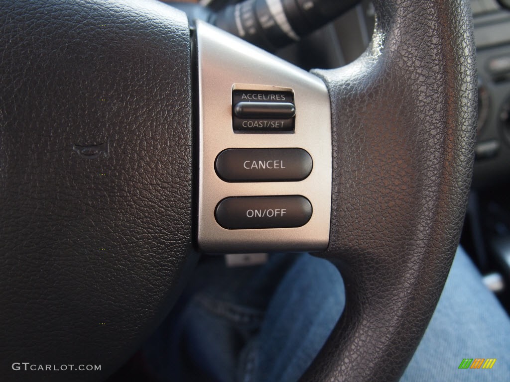 2011 Versa 1.8 S Hatchback - Metallic Blue / Charcoal photo #18