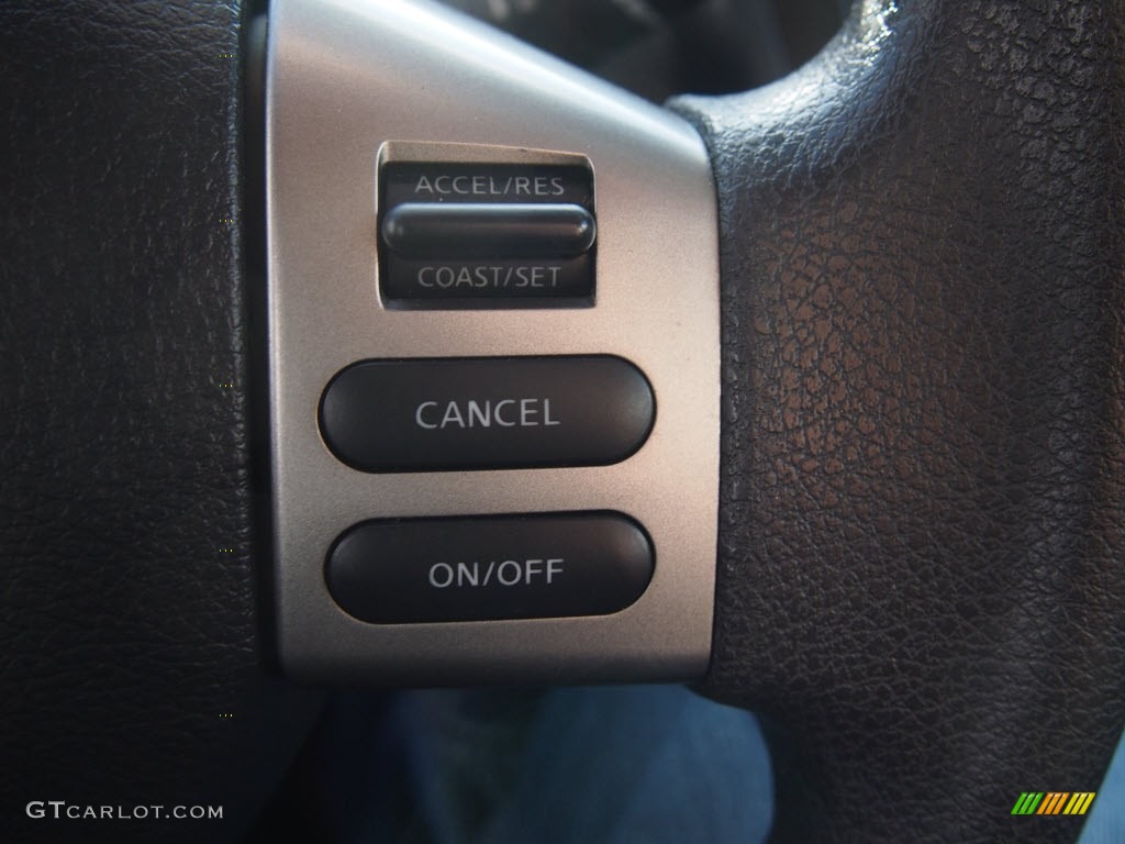 2011 Versa 1.8 S Hatchback - Metallic Blue / Charcoal photo #23