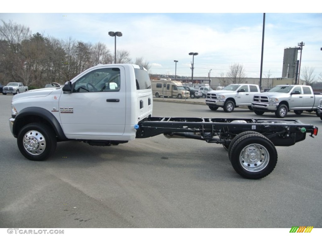 Bright White 2014 Ram 5500 SLT Regular Cab 4x4 Chassis Exterior Photo #90815865