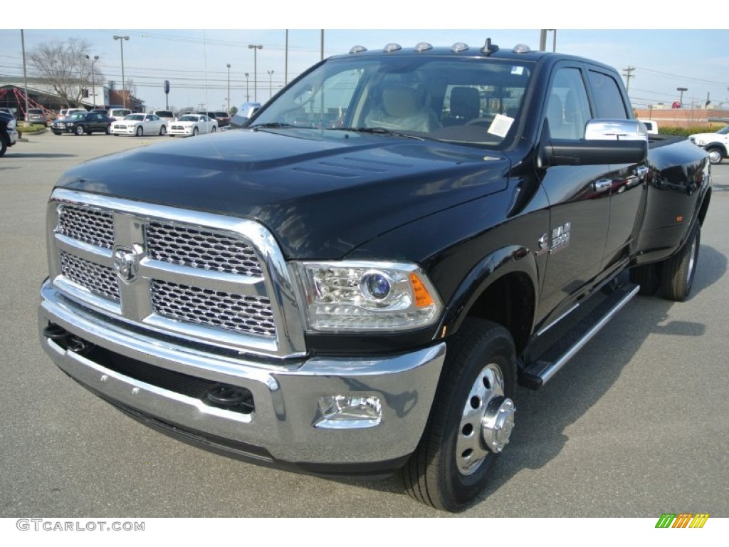 Black 2014 Ram 3500 Laramie Crew Cab 4x4 Dually Exterior Photo #90816210