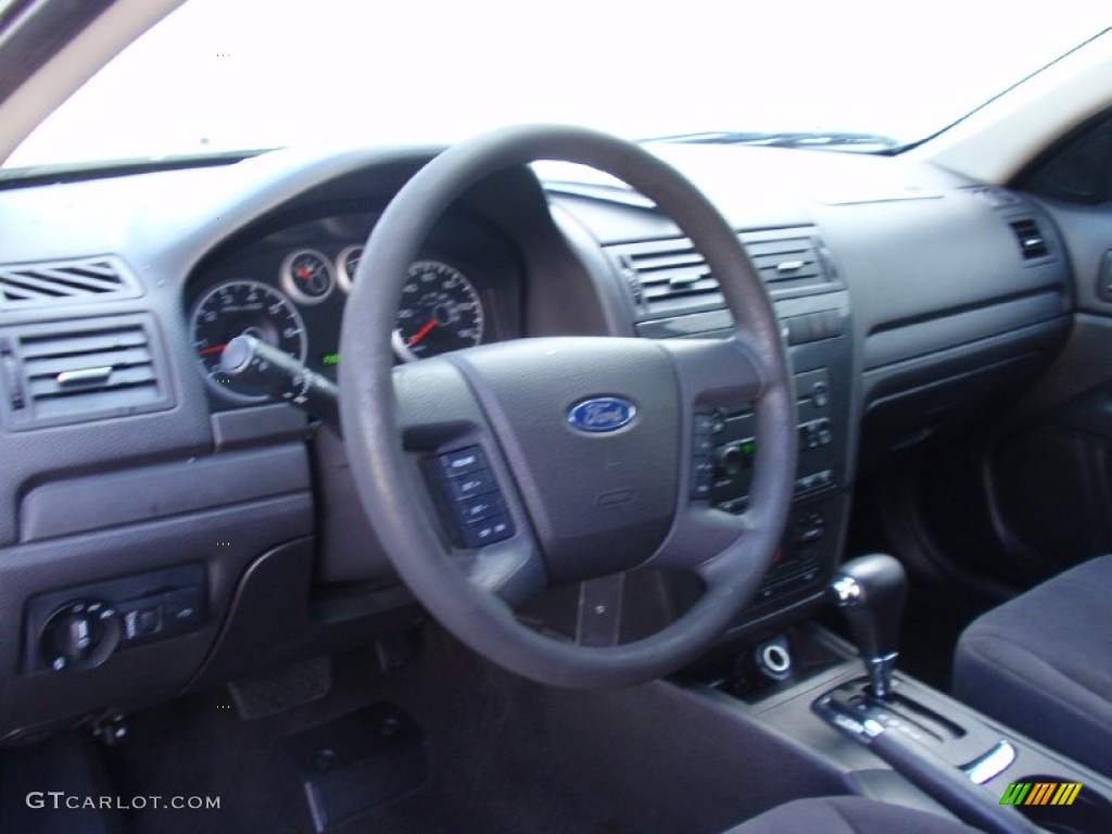 2006 Fusion SE - Tungsten Grey Metallic / Charcoal Black photo #40