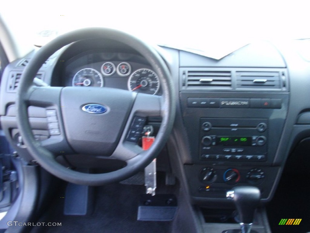 2006 Fusion SE - Tungsten Grey Metallic / Charcoal Black photo #43