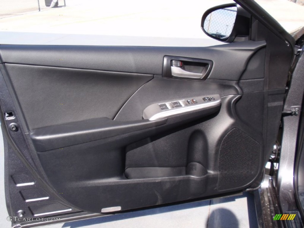 2014 Camry SE - Magnetic Gray Metallic / Black photo #23