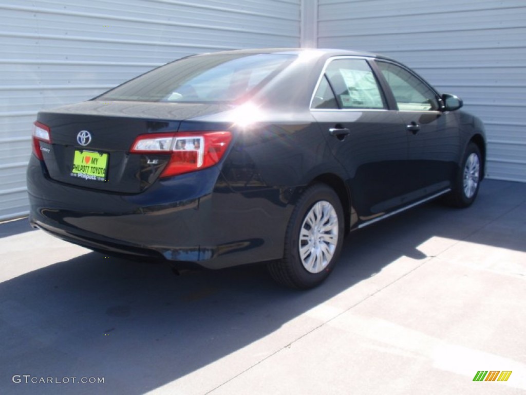 2014 Camry LE - Cosmic Gray Metallic / Ash photo #4