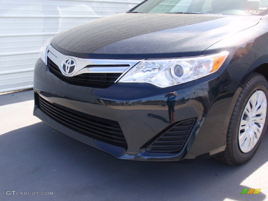 2014 Camry LE - Cosmic Gray Metallic / Ash photo #10