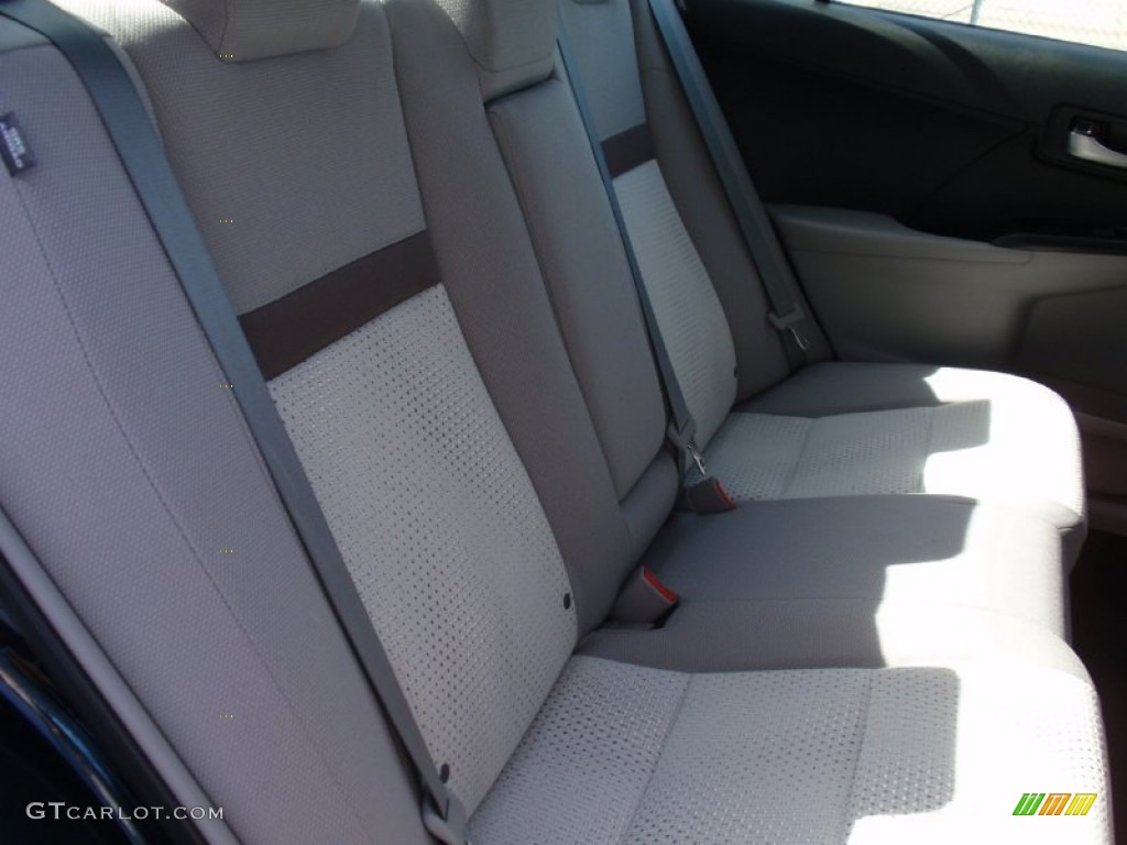 2014 Camry LE - Cosmic Gray Metallic / Ash photo #21