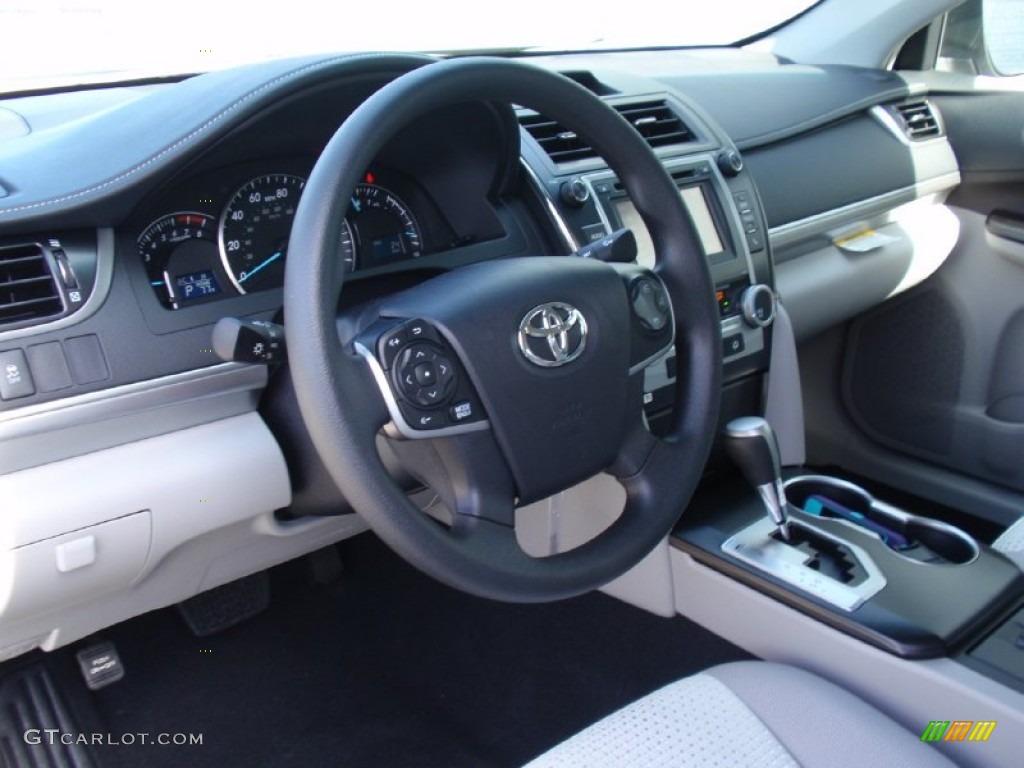 2014 Camry LE - Cosmic Gray Metallic / Ash photo #25