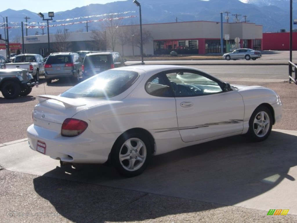 2001 Tiburon  - Nordic White / Black/Gray photo #12