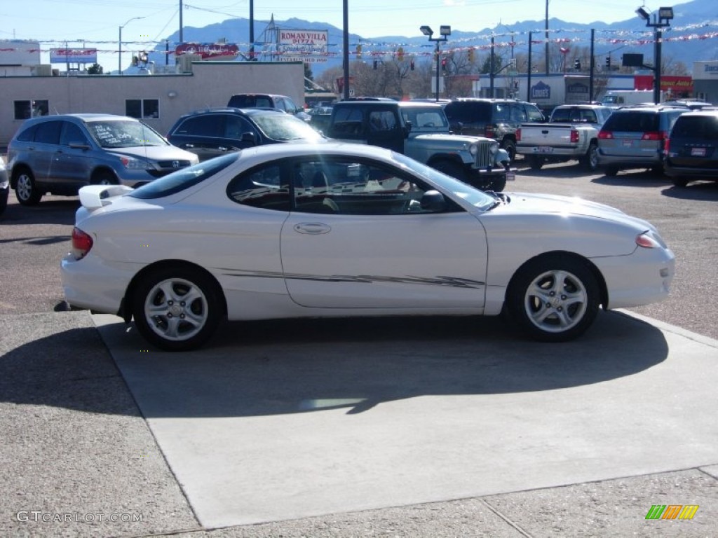 2001 Tiburon  - Nordic White / Black/Gray photo #13