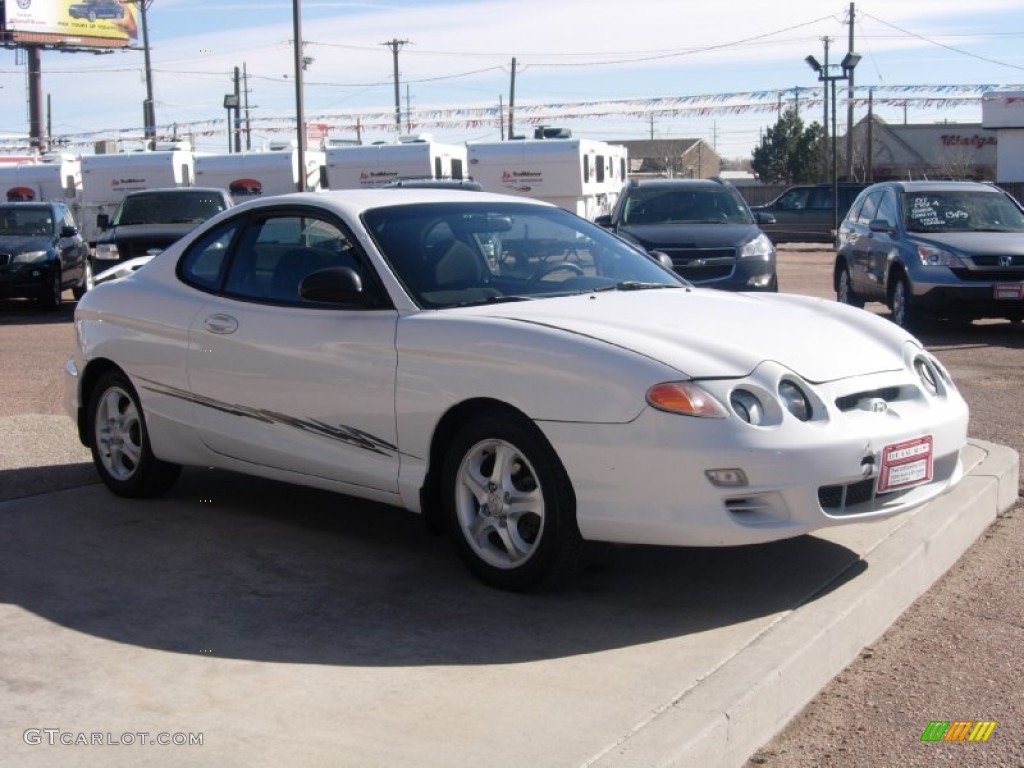 2001 Tiburon  - Nordic White / Black/Gray photo #14