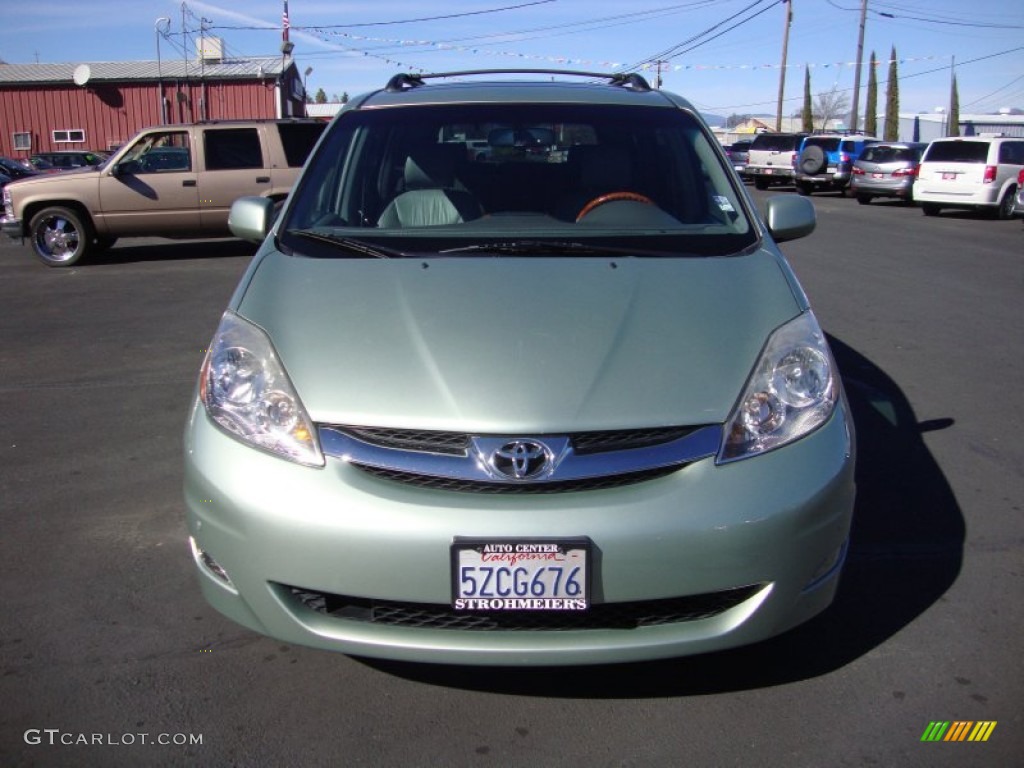 2007 Sienna XLE Limited - Silver Pine Mica / Stone photo #2