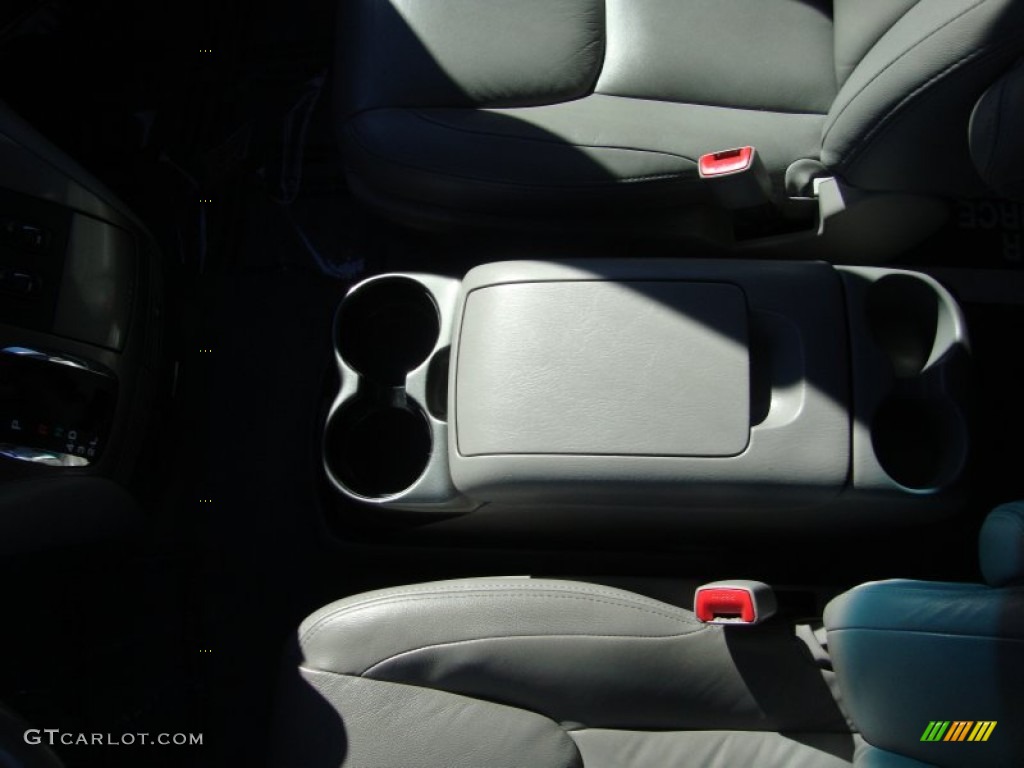 2007 Sienna XLE Limited - Silver Pine Mica / Stone photo #18