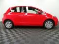 Absolutely Red - Yaris 3 Door Liftback Photo No. 3