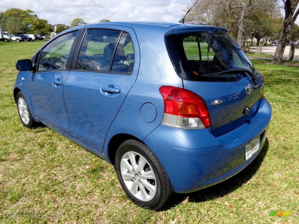 2009 Yaris 5 Door Liftback - Bayou Blue Pearl / Dark Charcoal photo #5