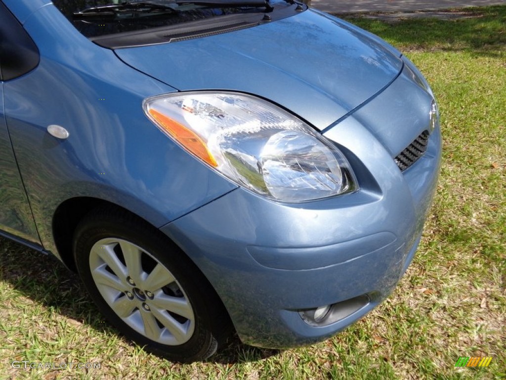 2009 Yaris 5 Door Liftback - Bayou Blue Pearl / Dark Charcoal photo #33