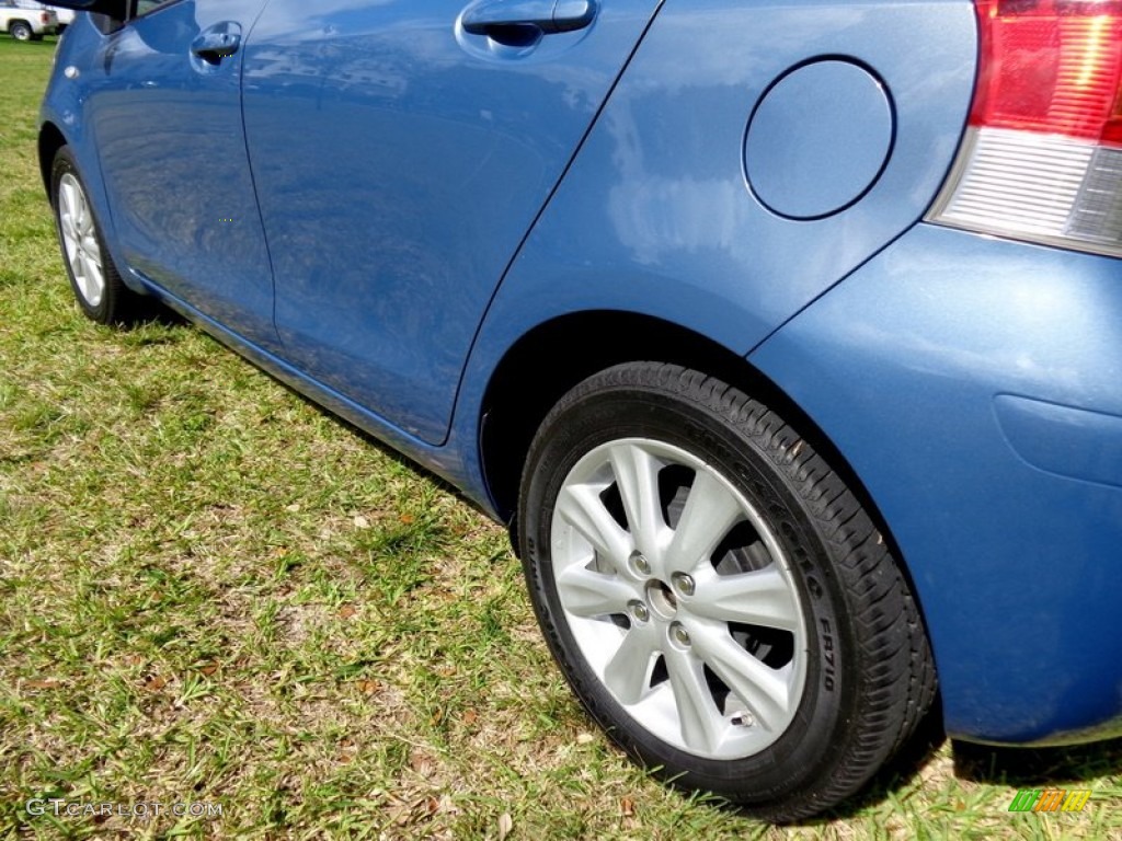 2009 Yaris 5 Door Liftback - Bayou Blue Pearl / Dark Charcoal photo #41