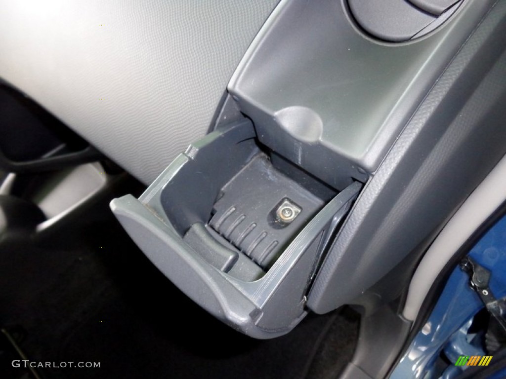 2009 Yaris 5 Door Liftback - Bayou Blue Pearl / Dark Charcoal photo #46