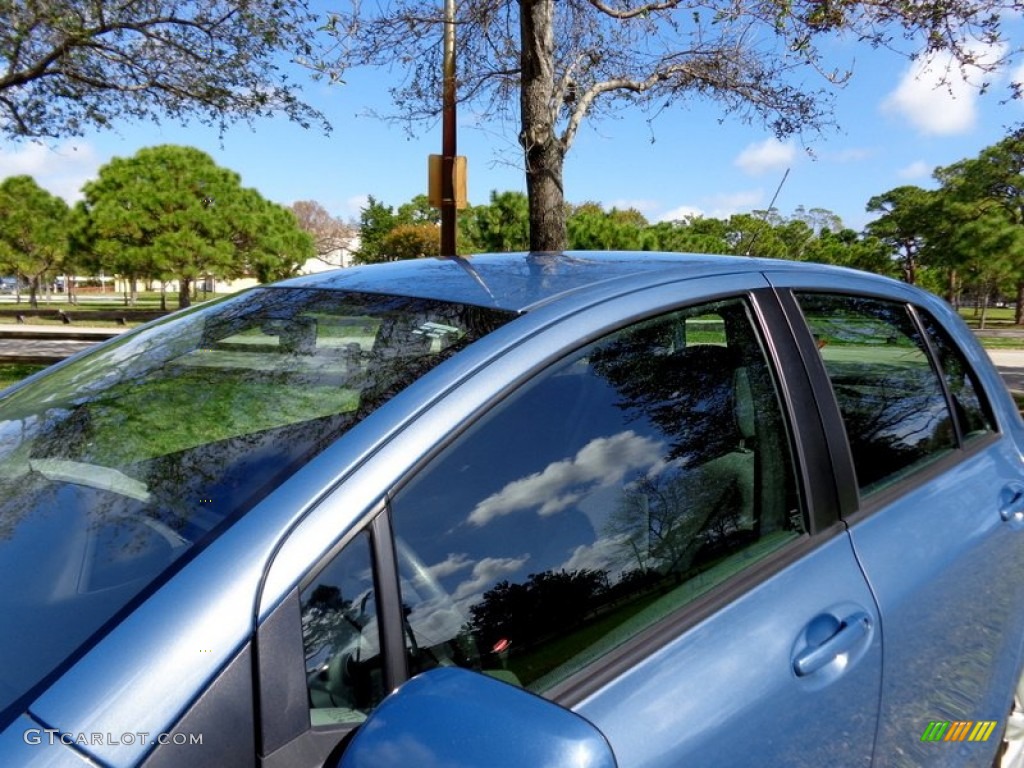 2009 Yaris 5 Door Liftback - Bayou Blue Pearl / Dark Charcoal photo #47