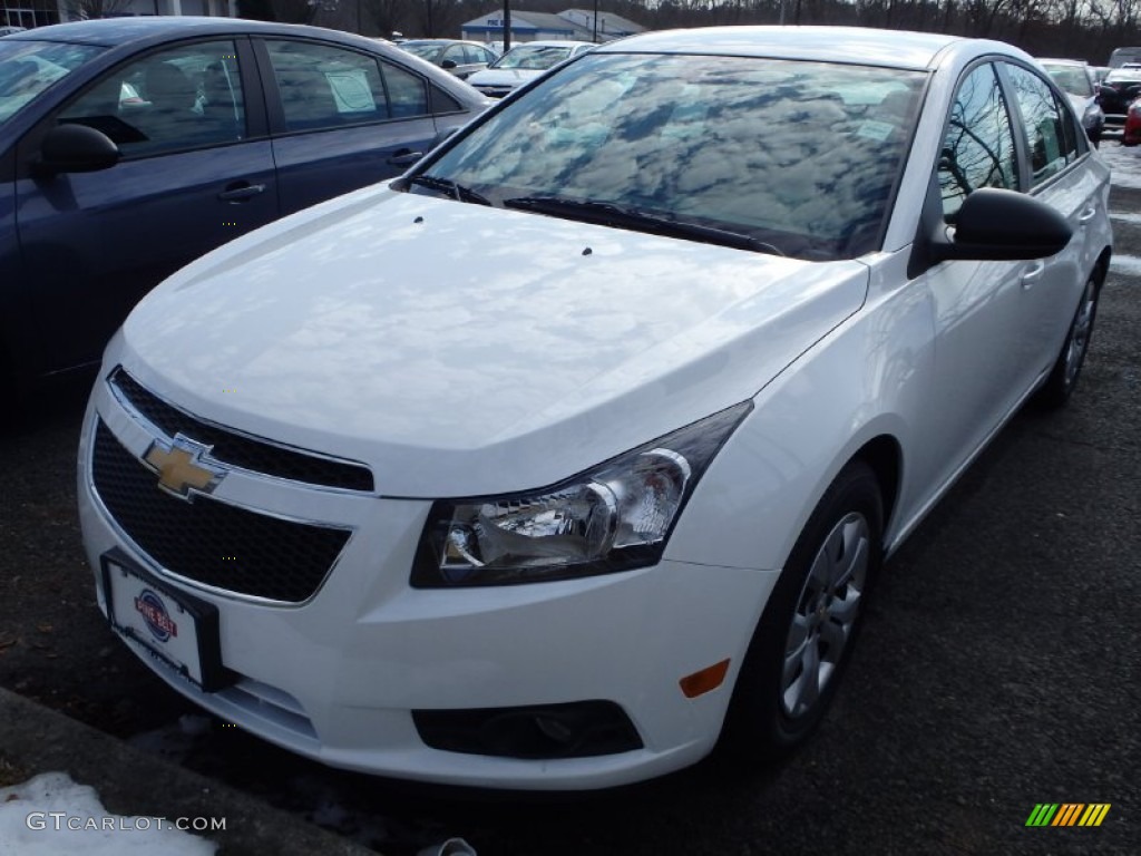 2014 Cruze LS - Summit White / Jet Black/Medium Titanium photo #1