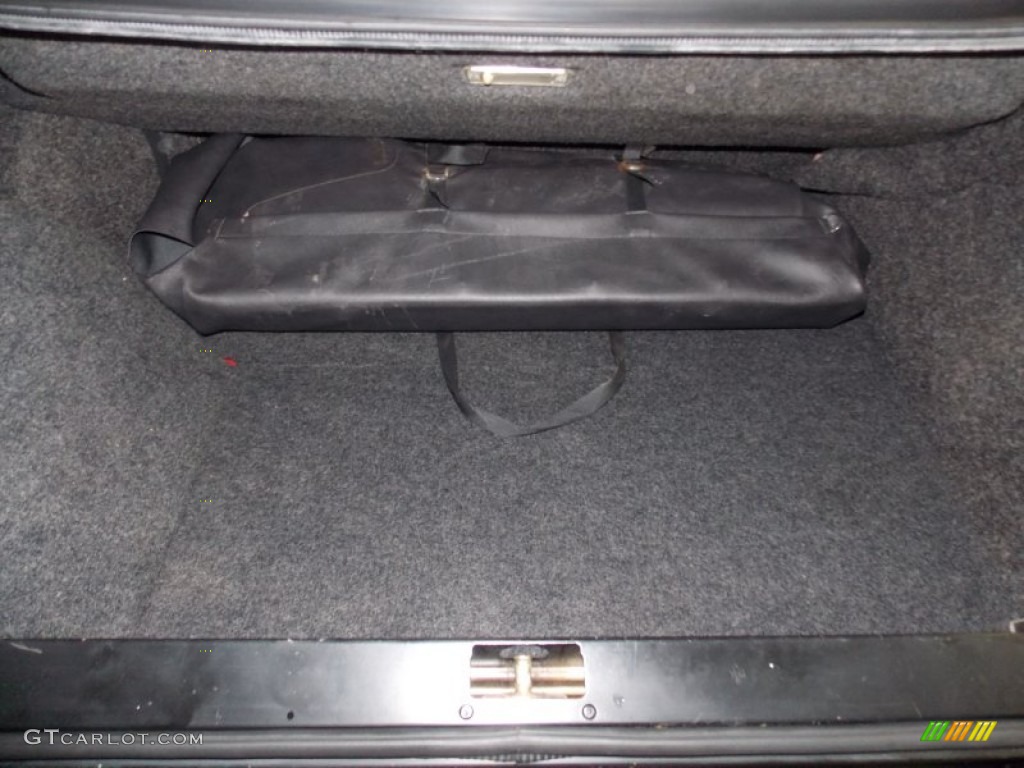 1993 Saab 900 Turbo Convertible Trunk Photo #90831172