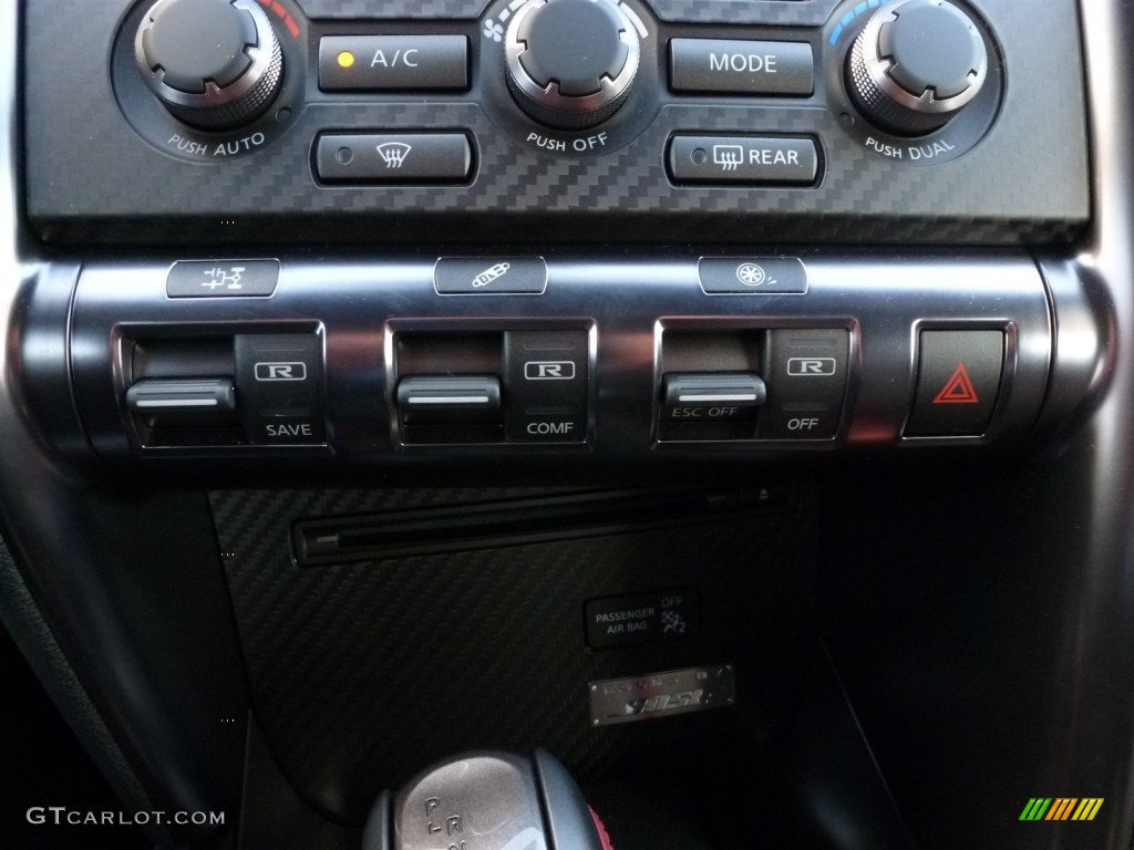 2014 Nissan GT-R Black Edition Controls Photo #90836077