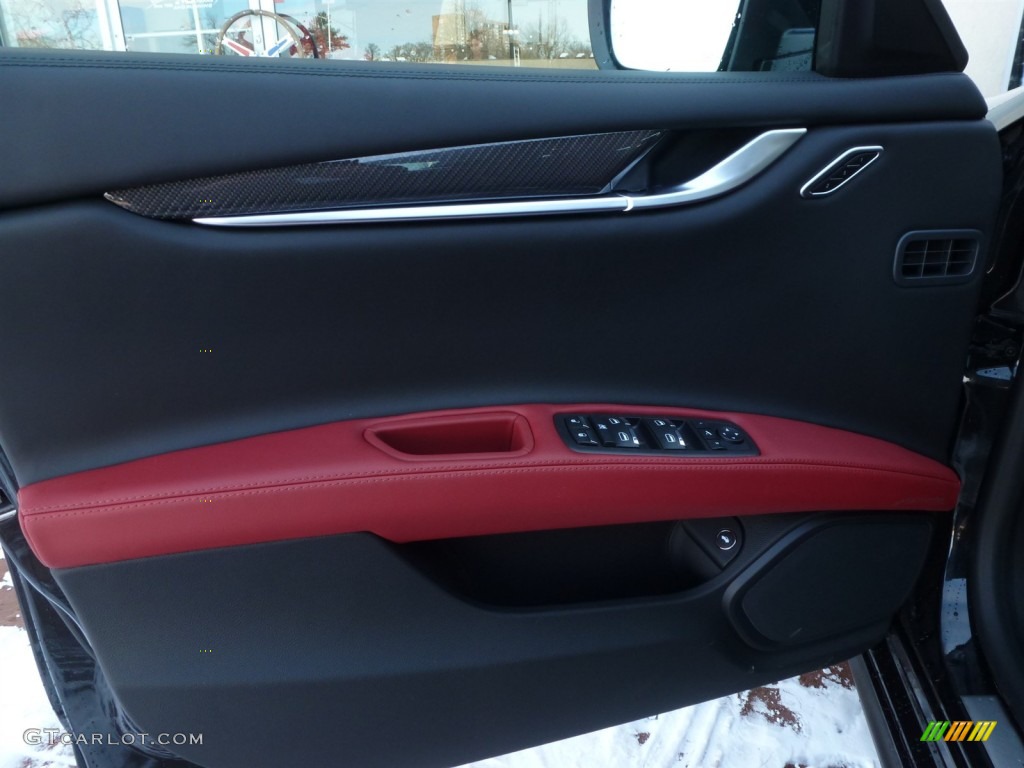2014 Ghibli S Q4 - Nero Ribelle (Black Metallic) / Nero/Rosso photo #6