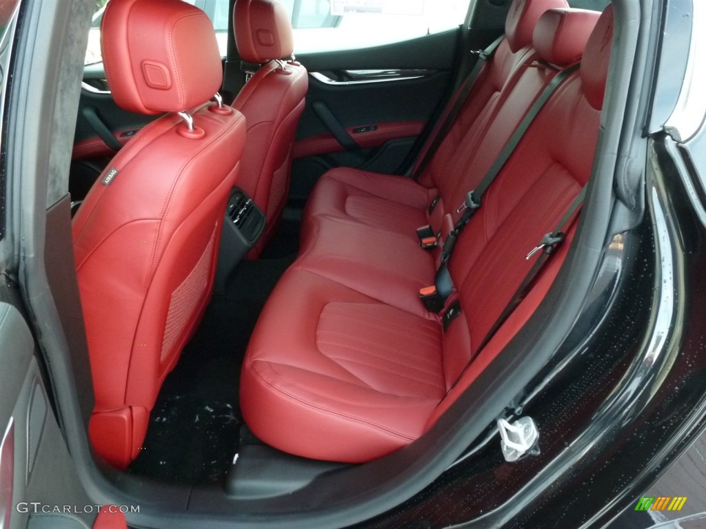 2014 Ghibli S Q4 - Nero Ribelle (Black Metallic) / Nero/Rosso photo #11