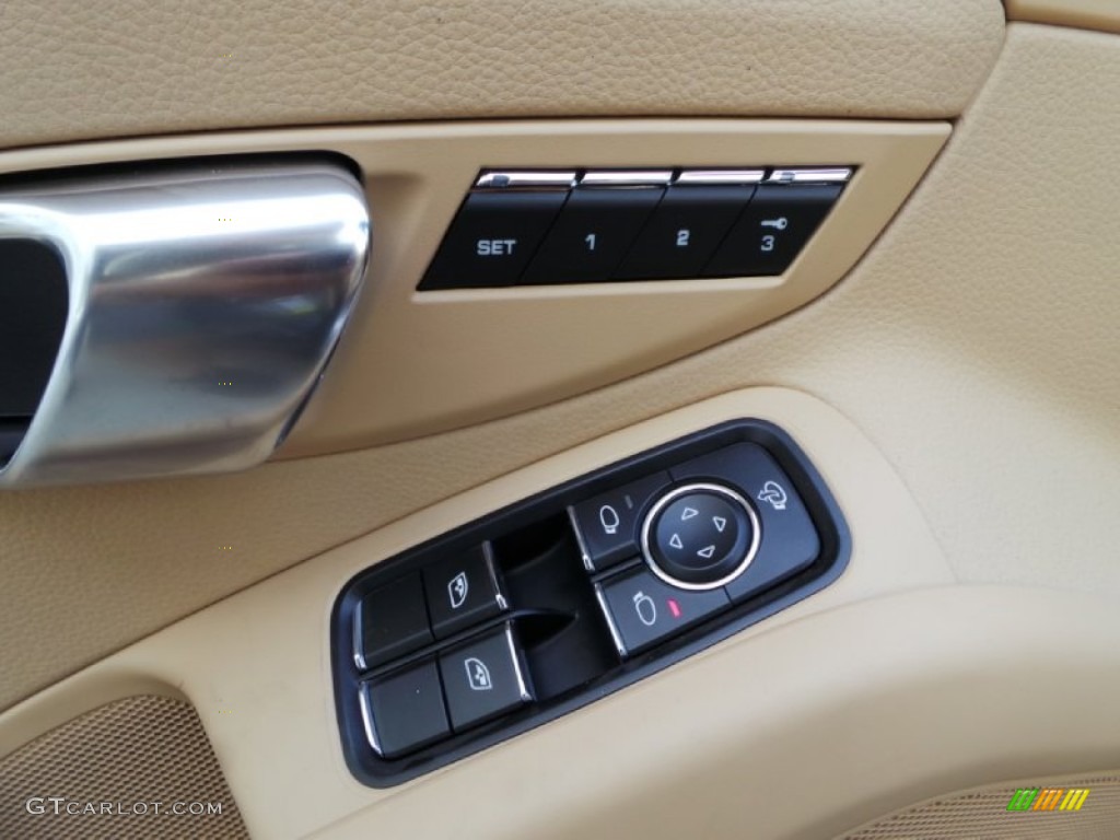 2014 Porsche Boxster S Controls Photo #90838309