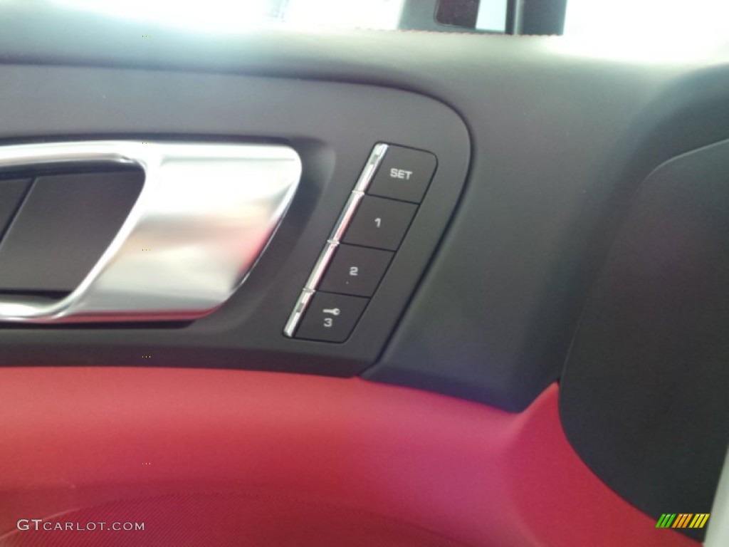 2014 Porsche Cayenne GTS Controls Photo #90840184