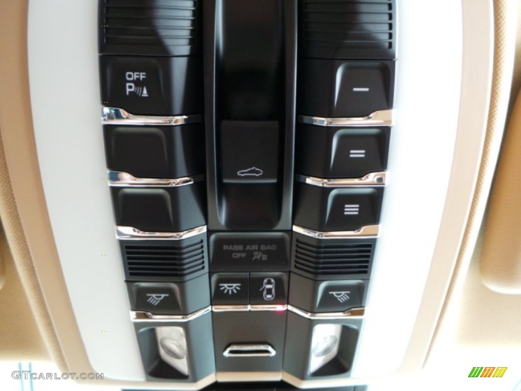 2014 Porsche Panamera S E-Hybrid Controls Photo #90840967