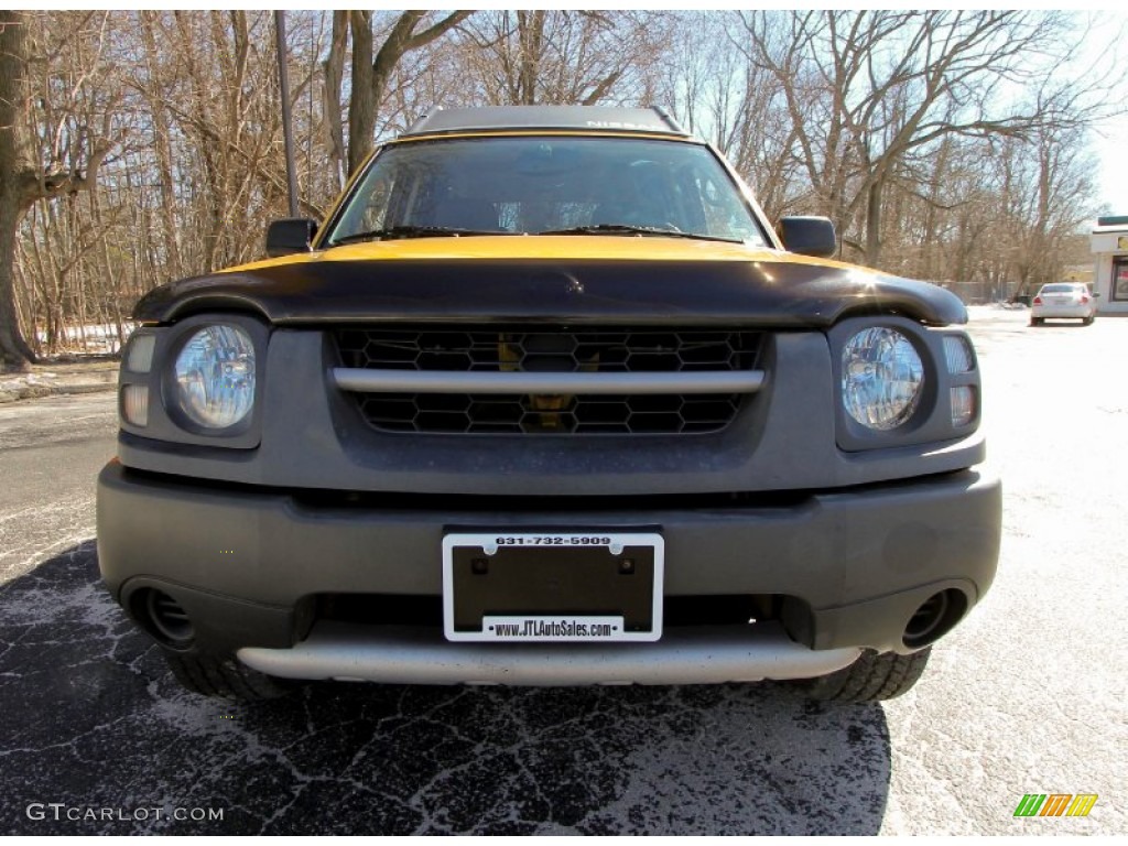 2003 Xterra XE V6 4x4 - Solar Yellow / Gray photo #2