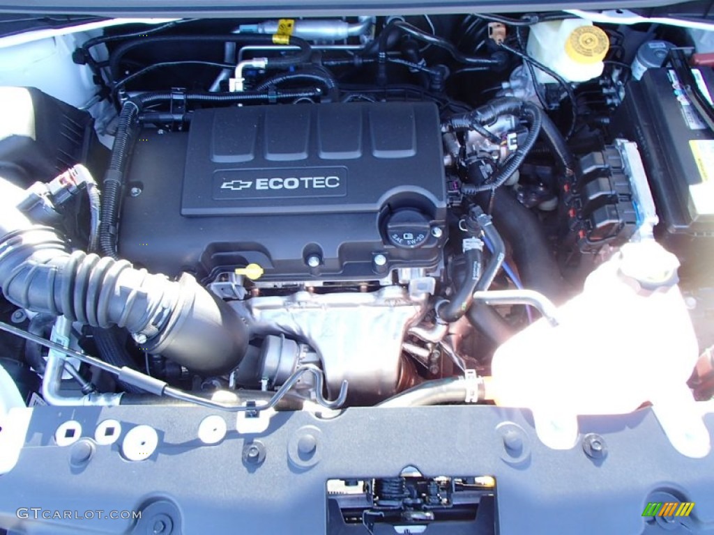 2014 Chevrolet Sonic RS Hatchback Engine Photos