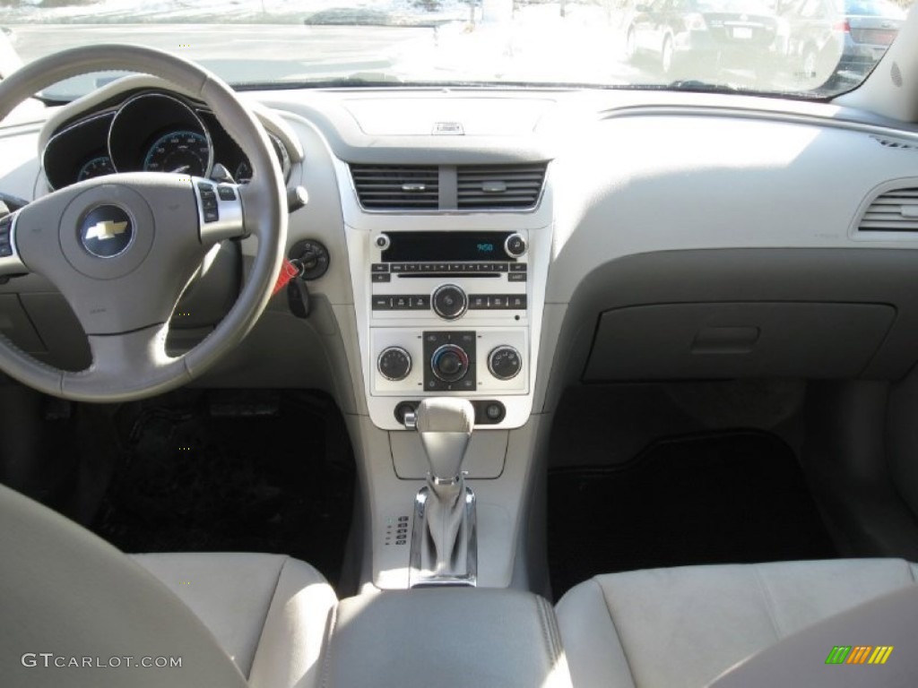 2009 Malibu LT Sedan - Silver Moss Metallic / Titanium photo #11