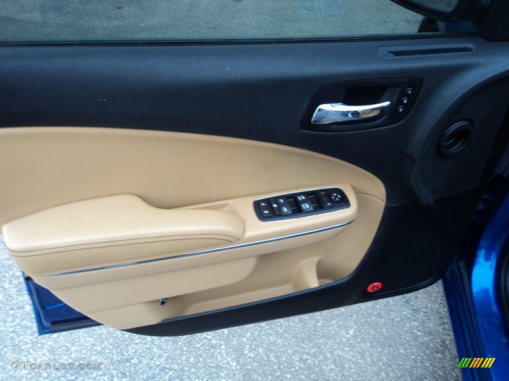 2012 Dodge Charger SXT Tan/Black Door Panel Photo #90861112