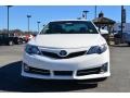 2014 Super White Toyota Camry SE  photo #4