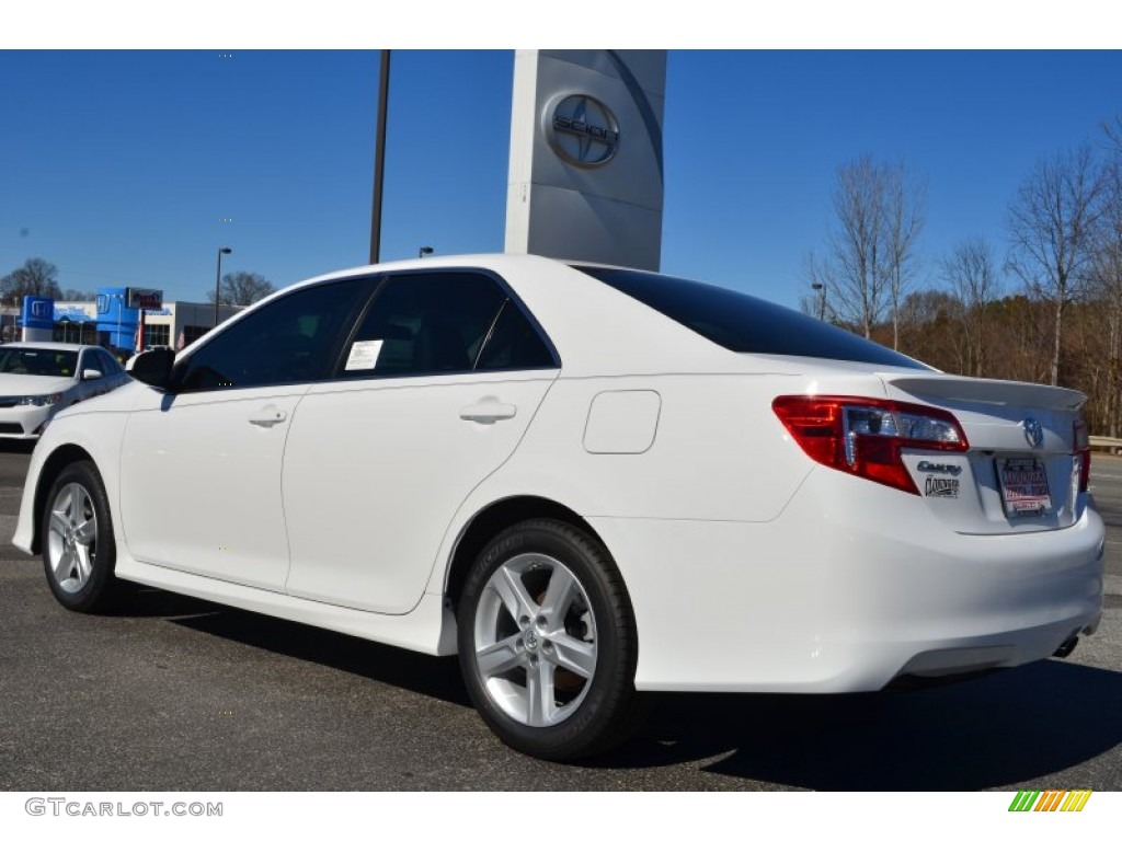 2014 Camry SE - Super White / Black photo #25