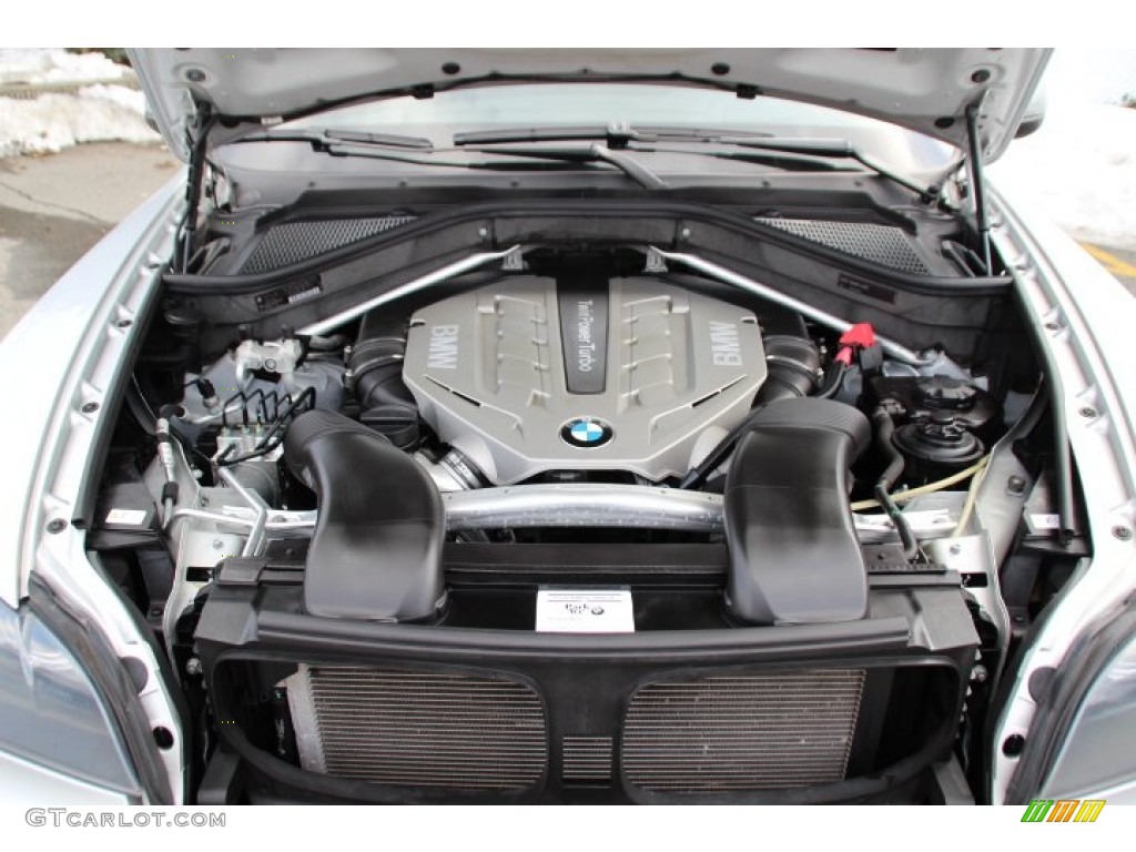 2011 BMW X5 xDrive 50i Engine Photos