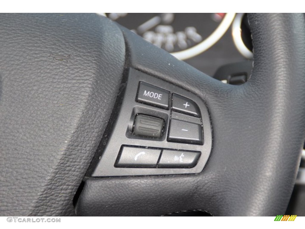2011 BMW X3 xDrive 28i Controls Photo #90863807