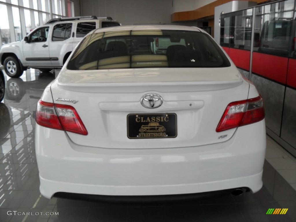 2007 Camry SE - Super White / Dark Charcoal photo #3