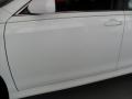 Super White - Camry SE Photo No. 6