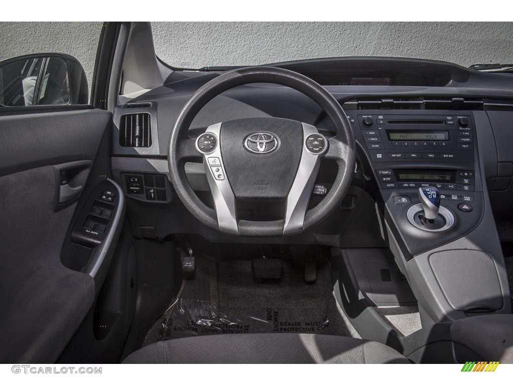 2010 Prius Hybrid II - Classic Silver Metallic / Dark Gray photo #4