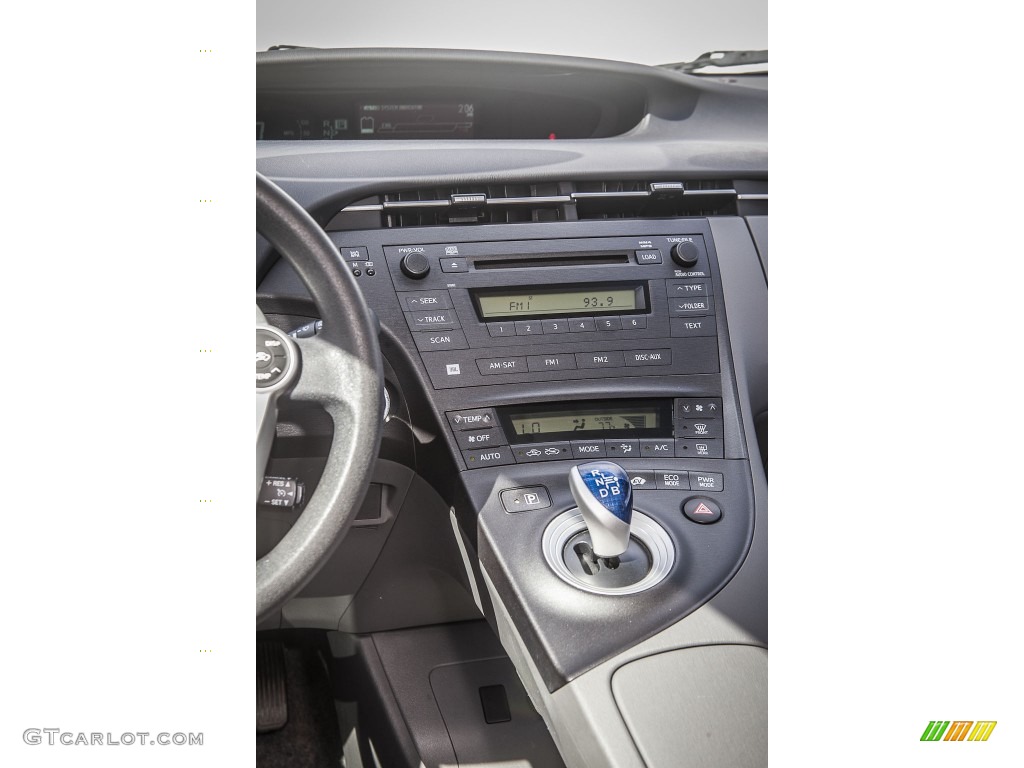 2010 Prius Hybrid II - Classic Silver Metallic / Dark Gray photo #5