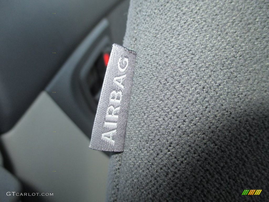 2006 Spectra SX Sedan - Clear Silver / Gray photo #40